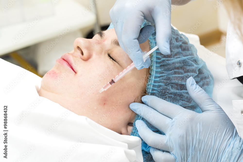 Cosmetic treatment with injection in a clinic Cosmetic treatment with injection in a clinic