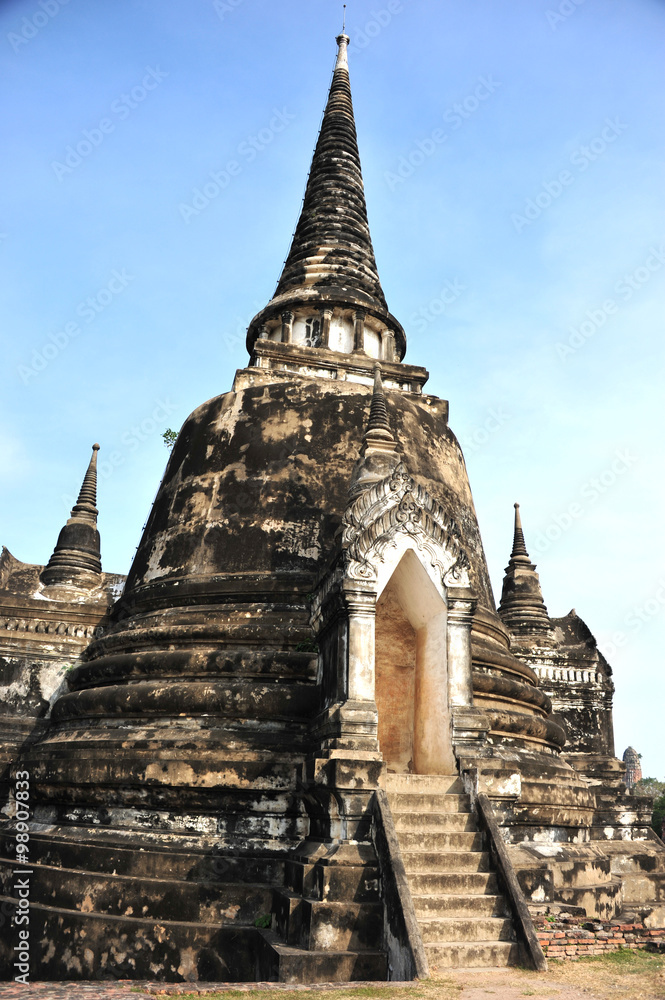 Fototapeta premium The old Pagoda at Wat Phra Sri Sanphet Temple, Ayutthaya, Thailand