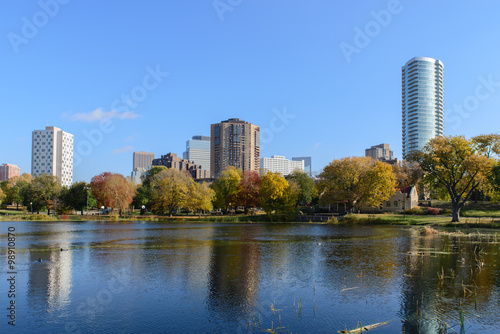 Fototapeta Naklejka Na Ścianę i Meble -  Loring Park in Minneapolis During Autumn 5