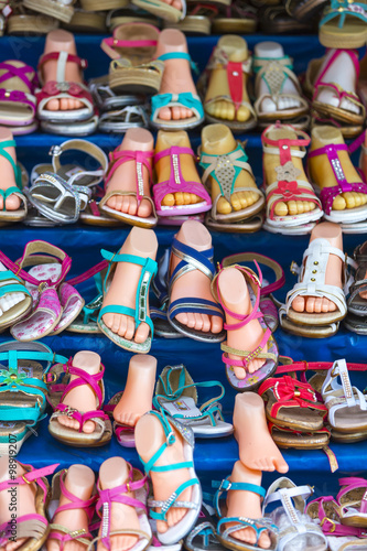 Various colored women's summer shoes made in China, Bolivia