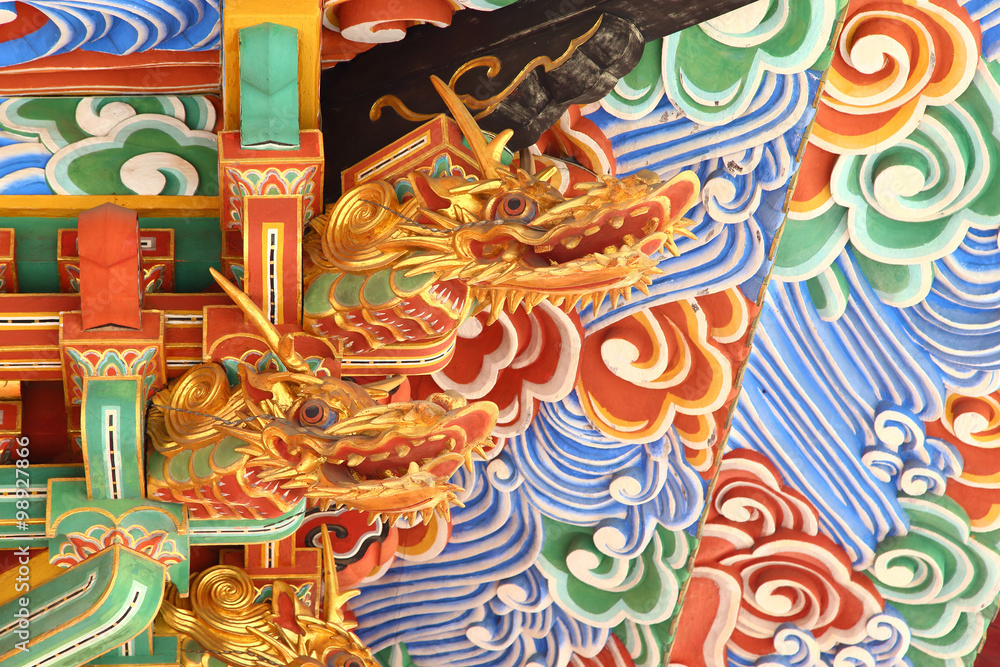 龍の彫刻 Stock 写真 | Adobe Stock