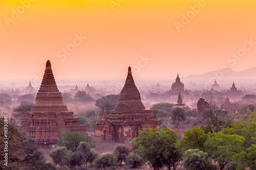 Sunrise over ancient Bagan, Myanmar © tawanlubfah