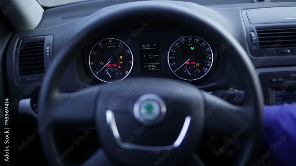 Start the engine of car. Devices included with light. Start the engine of car. Devices included with light.
