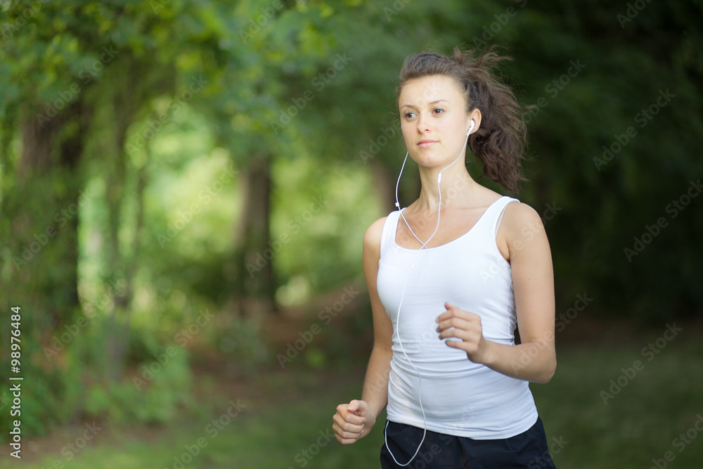 Joggerin hört Musik Joggerin hört Musik