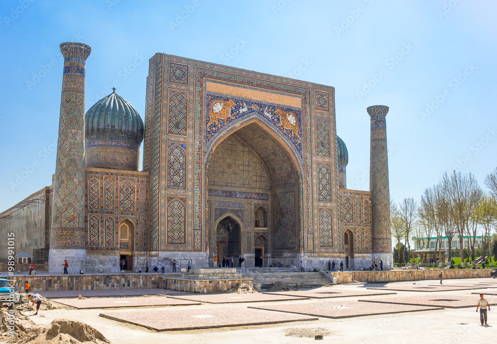 Uzbekistan, Samarkand, the Sher Dor madrassah in Registan square