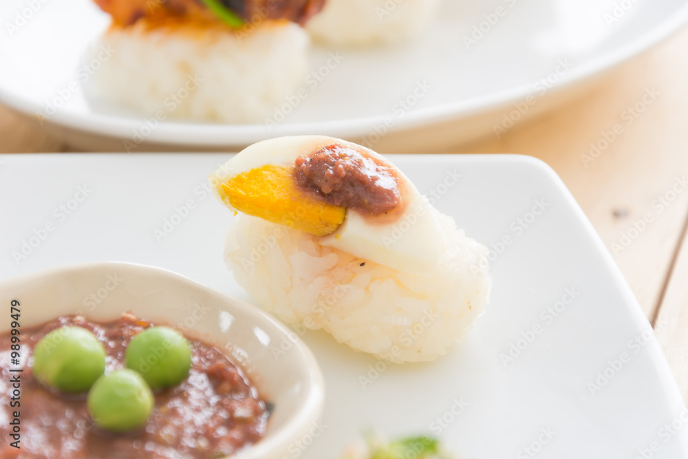 egg with shrimp paste sauce sushi egg with shrimp paste sauce sushi