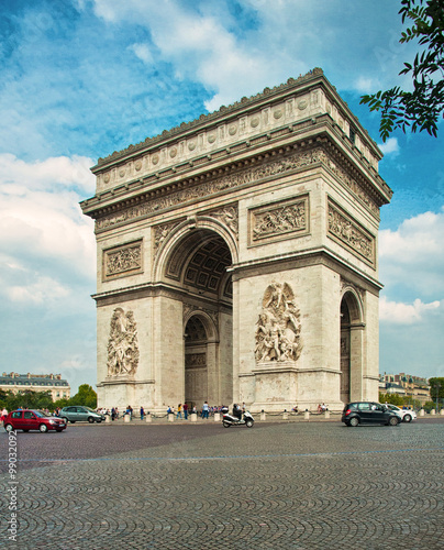 Arc de triomphe in Paris - France   © Horváth Botond