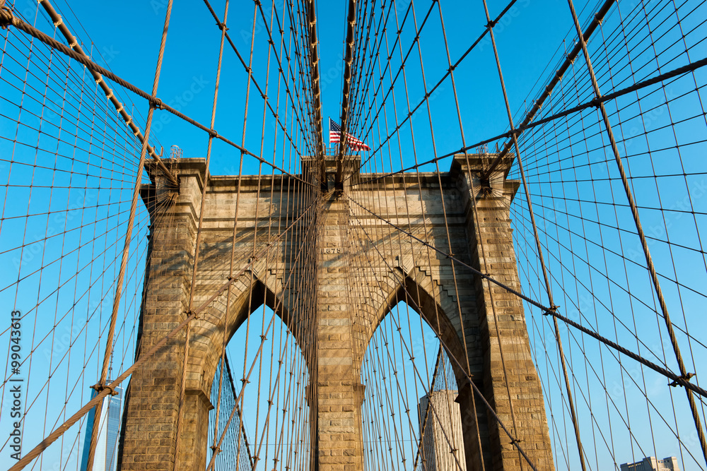 Fototapeta premium Sieć linek zwieszakowych Brooklyn Bridge
