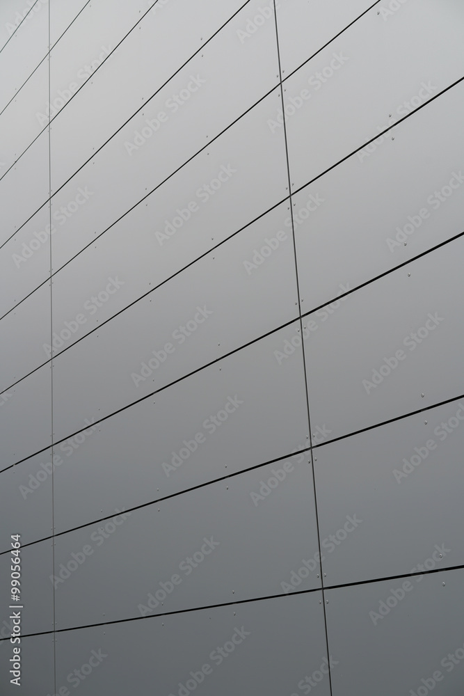 Fassade aus Aluminium an einem Bürogebäude Fassade aus Aluminium an einem Bürogebäude
