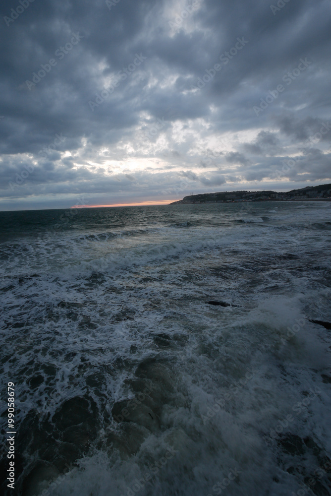 Obraz premium Stormy Harbour Le Havre