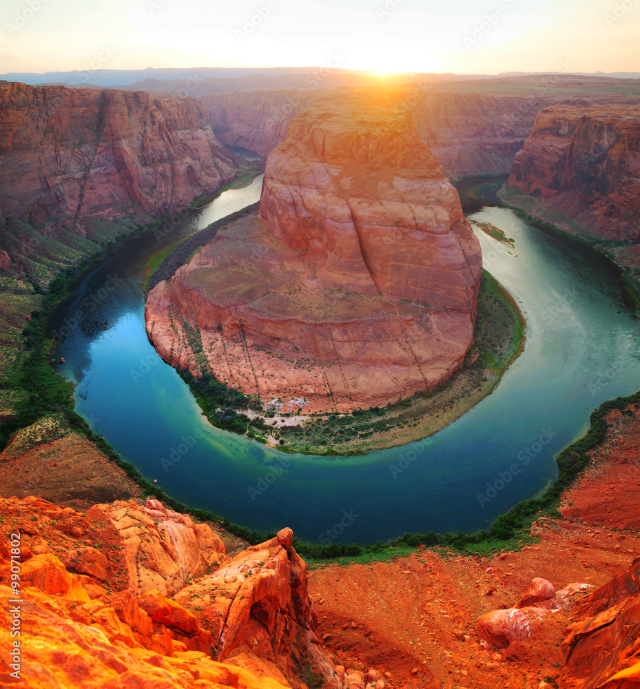 Panoramic overview of Horseshoe Bend near Page, Arizona