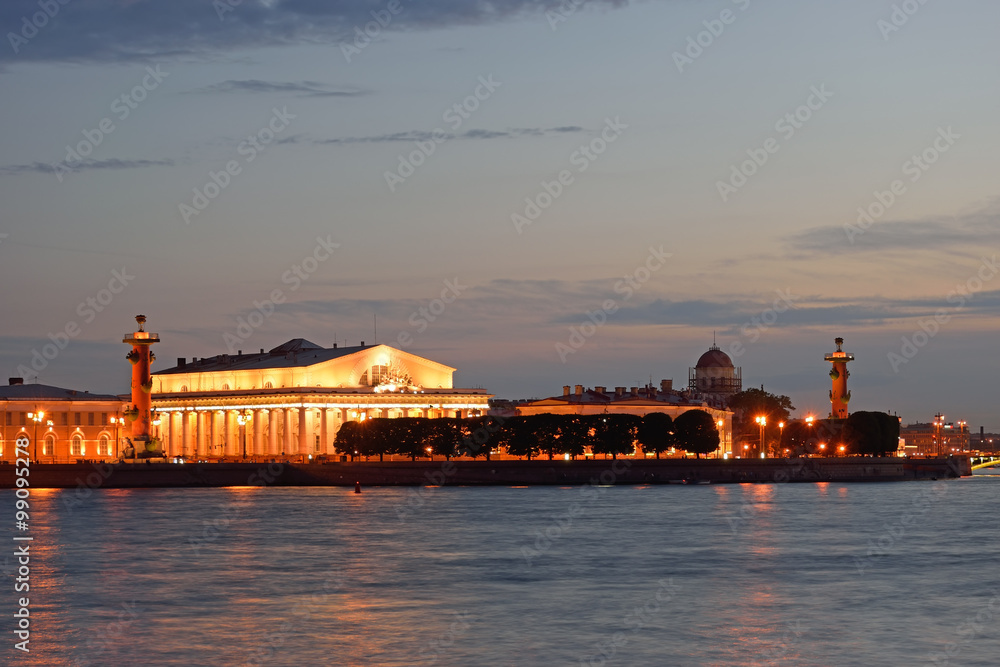 Arrow of Vasilevsky island, Rostral columns and Naval Museum
