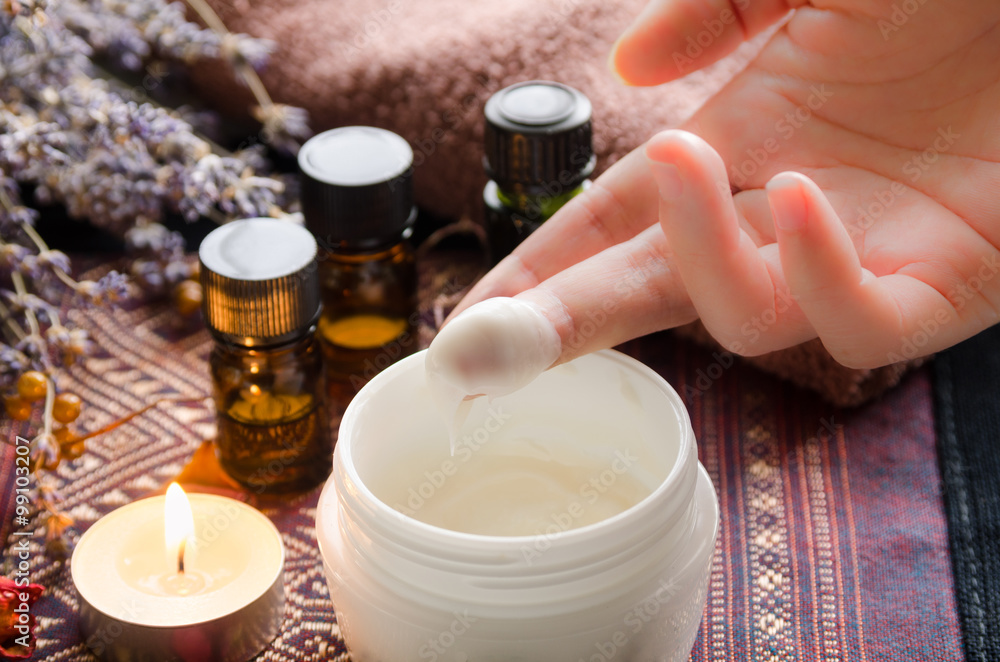 aromatherapy treatment with moisturizing cream aromatherapy treatment with moisturizing cream