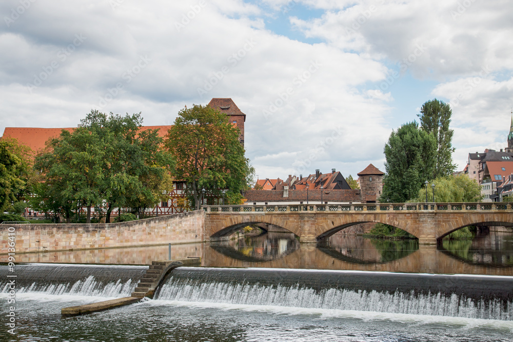 Maxbrücke über die Pegnitz in Nürnberg, Deutschland Maxbrücke über die Pegnitz in Nürnberg, Deutschland