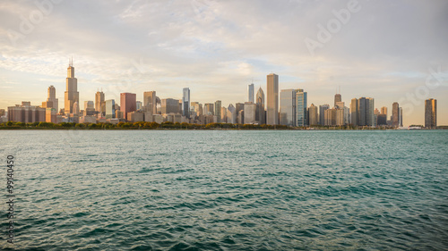 Chicago skyline at sunset © mdbrockmann82