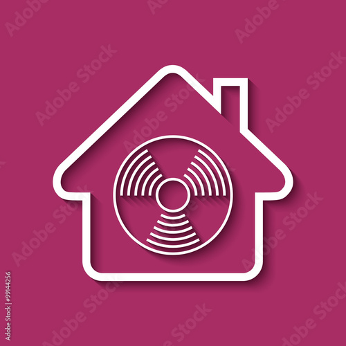 Logo maison et détecteur de fumée.
