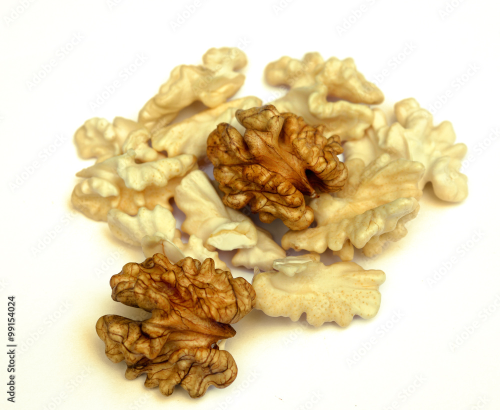 Walnut kernels