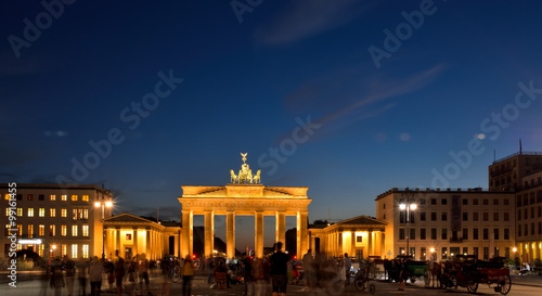 Berlin -Brandenburger Tor in der blauen Stunde