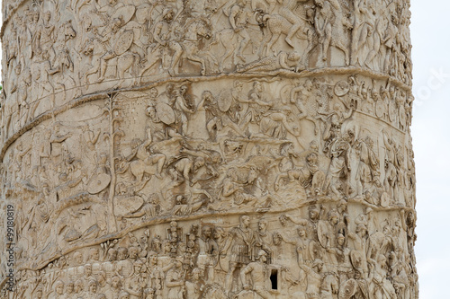 Tableau sur toile Column of Tajan . Roman triumphal column in Rome, Italy,