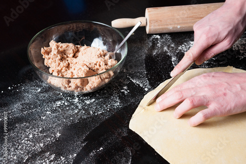 Hand cutting pasta