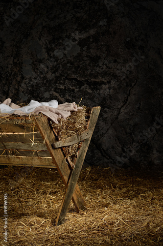 Foto Manger with Clothes in Barn