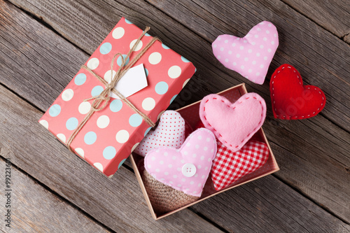 Fototapeta Naklejka Na Ścianę i Meble -  Valentines day hearts in gift box