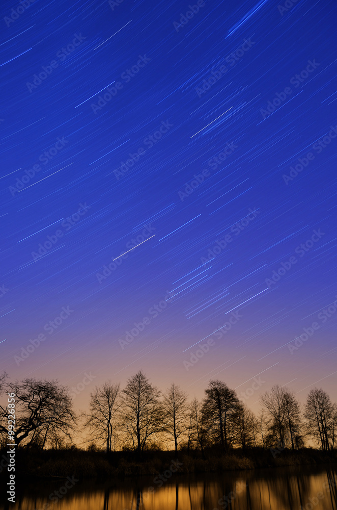 Fototapeta premium kolorowa zimna noc