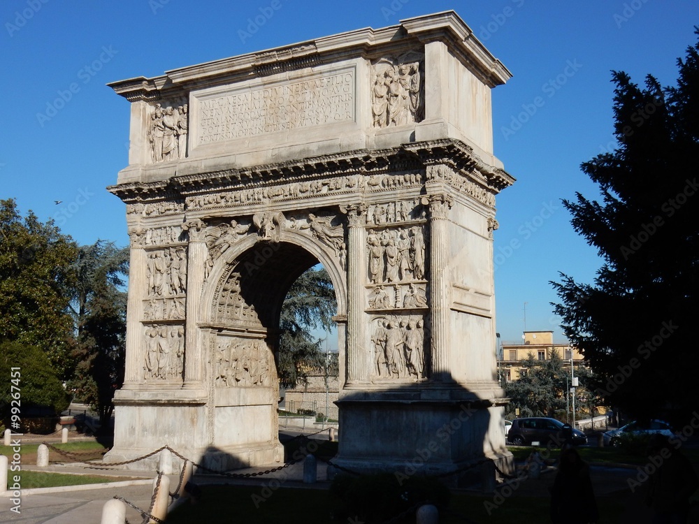 Fototapeta premium Benevento - Arco di Traiano