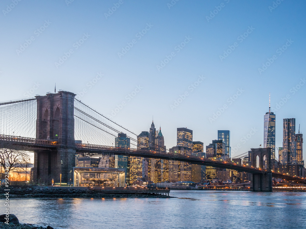 Fototapeta premium Zachód słońca na Manhattanie