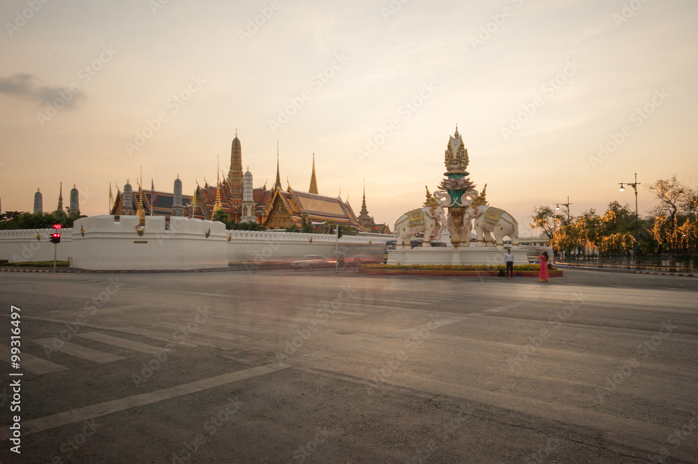 Obraz premium BANGKOK - THAILAND, DECEMBER 28 : Grand Palace Temple, Landmarks of Bangkok on 28 December 2015, Bangkok, Thailand