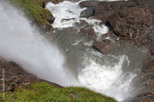 Herabst  rzender Wasserfall in Ferleiten