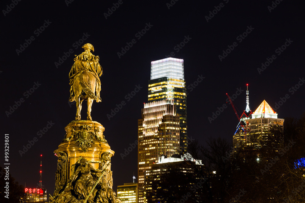 Fototapeta premium Benjamin Franklin Statue Philadelphia at night