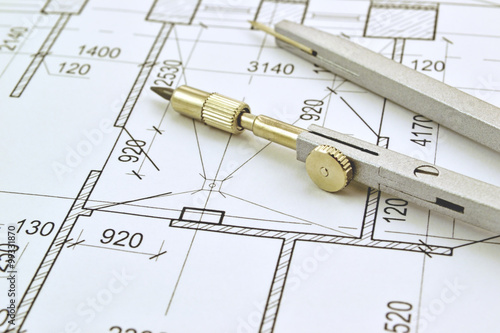Drawing a floor plan of the building 