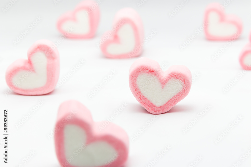 Obraz premium Marshmallow hearts valentine's day on white background