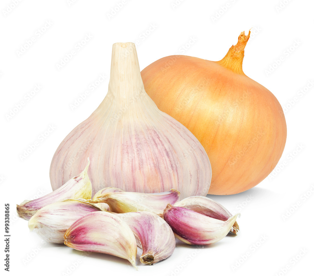 Fototapeta premium garlic and onion isolated on white background