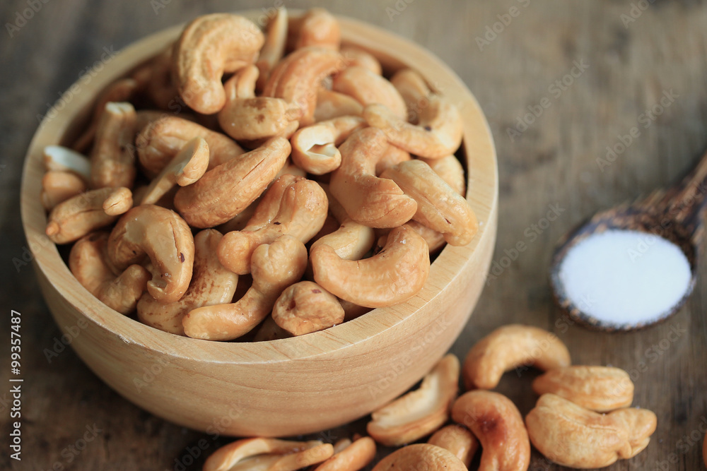 cashew nuts with salt cashew nuts with salt