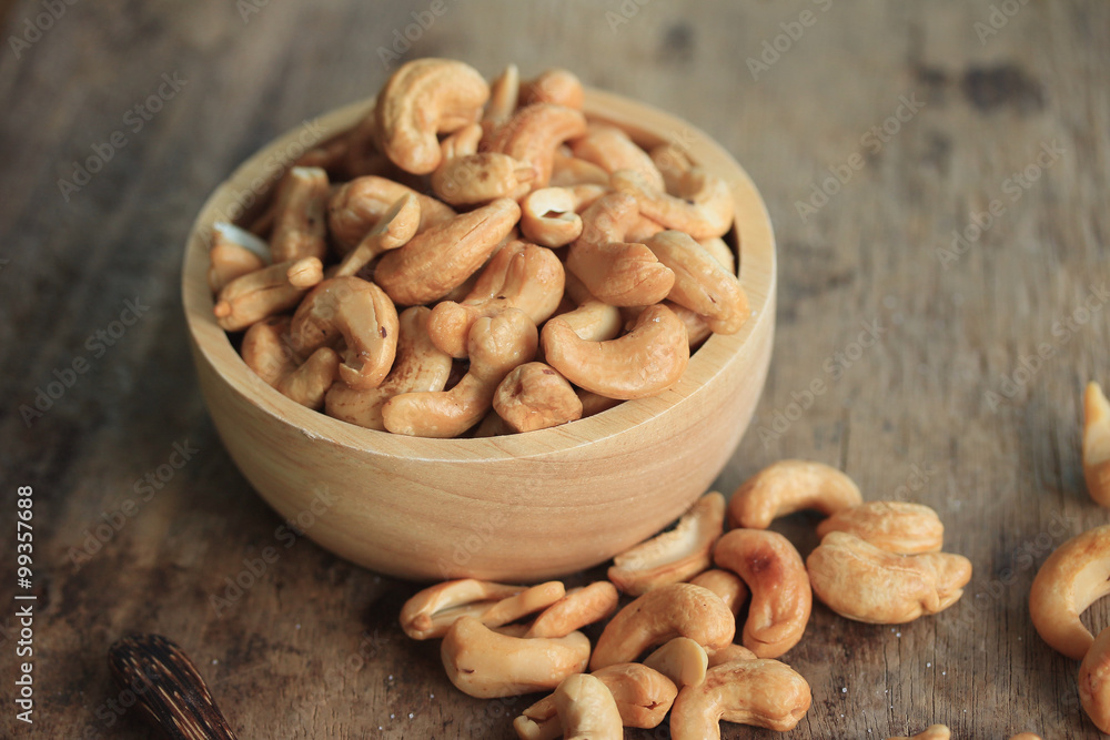 cashew nuts with salt cashew nuts with salt