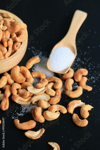 cashew nuts with salt