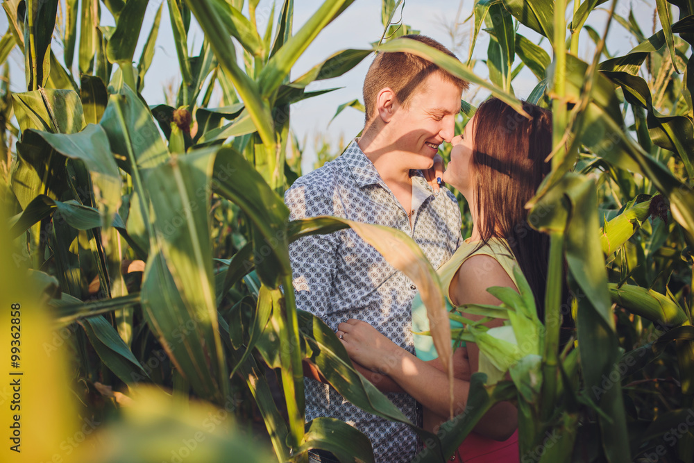 Obraz premium young couple in love