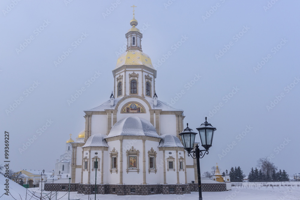 Obraz premium Annunciation Cathedral, Holy Trinity Seraphim-Diveevo nunnery. 