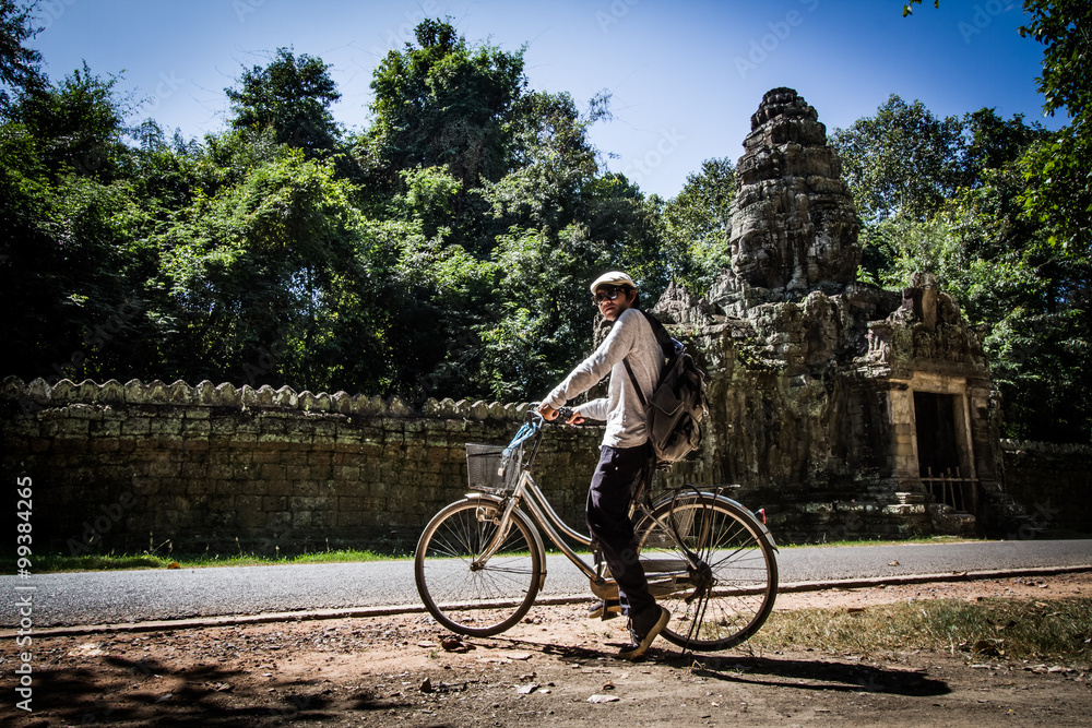 Obraz premium Angkor Wat bicycle tour