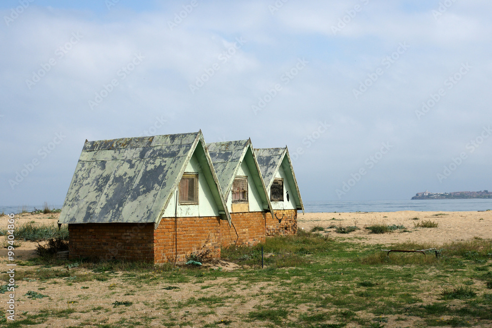 Obraz premium three small houses 19