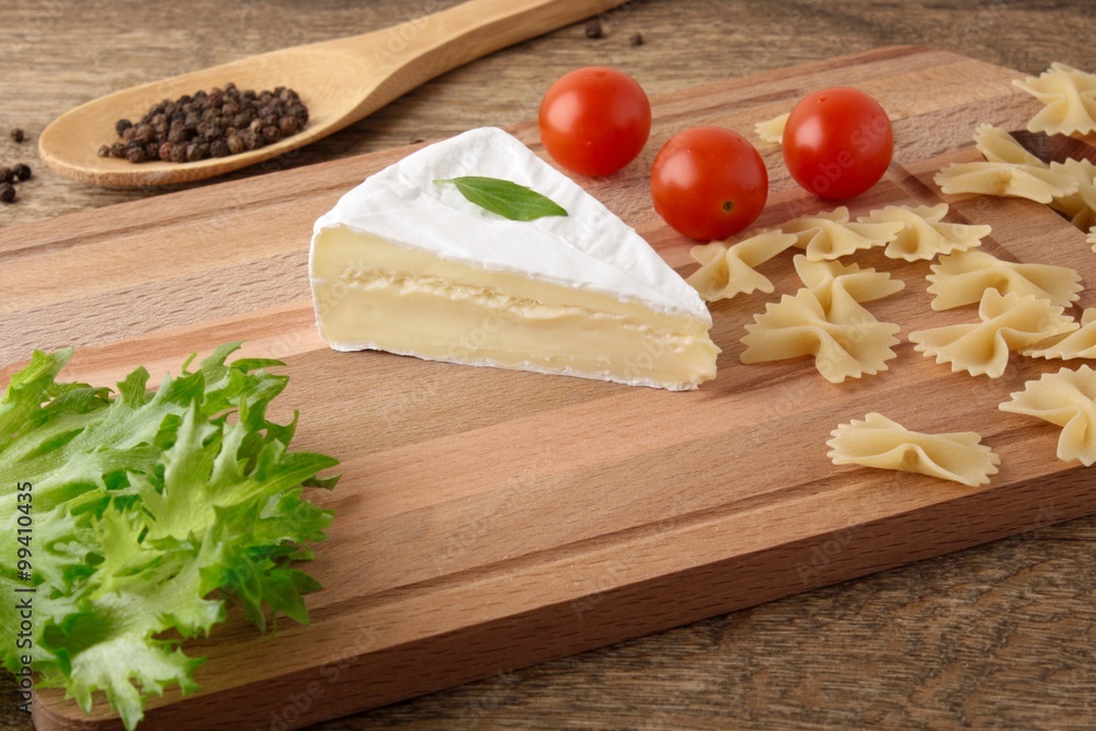 Cheese, pasta and vegetables Cheese, pasta and vegetables