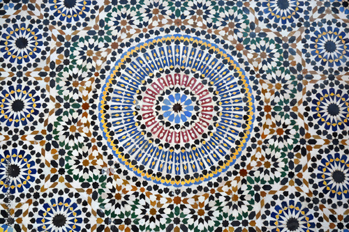 Schilderij op canvas Background of colorful mosaic tiles in Arabic moorish style, beautiful patterns in morocco