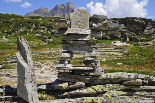 San-Bernardino-Pass, Steinmännchen, Schweiz photo