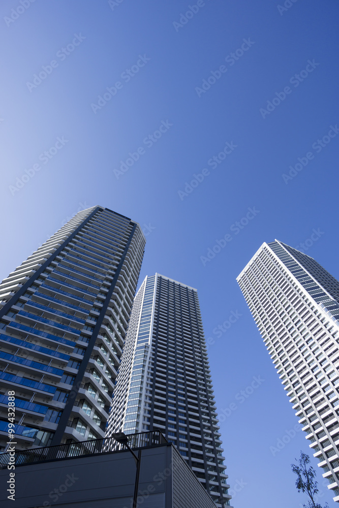 超高層ビル　タワーマンション　見上げる　イメージ