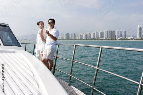 Couple Relaxing on a Yacht © Blue Jean Images