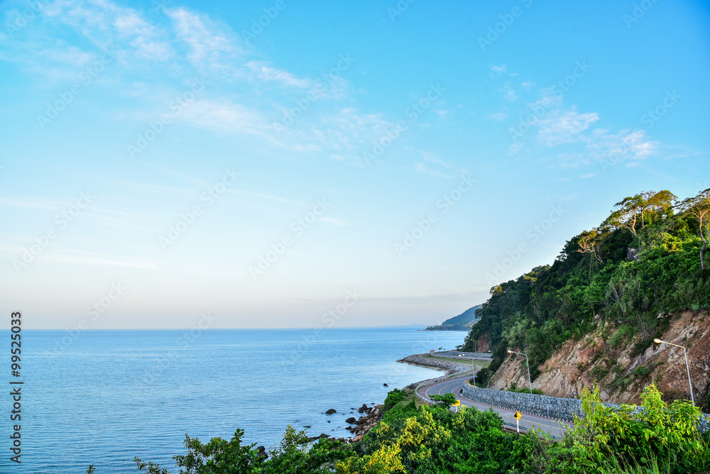 The road beside the sea : Nang Phaya View Point (Chalerm Burapa Chollathit Road) The road beside the sea : Nang Phaya View Point (Chalerm Burapa Chollathit Road)