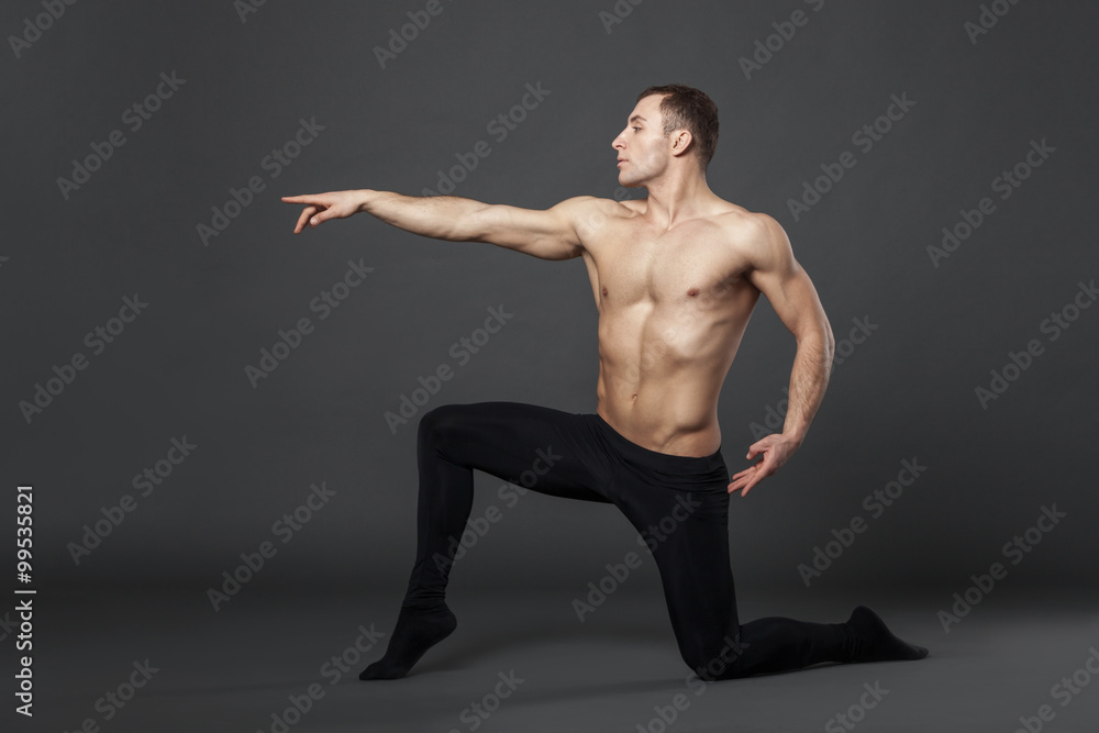 Obraz premium Modern ballet dancer in studio.