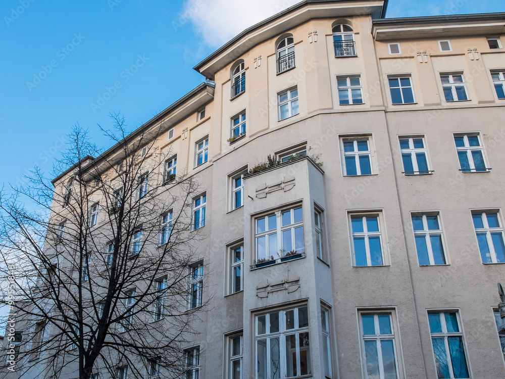 Naklejka premium Modern Apartment Building at Late Afternoon